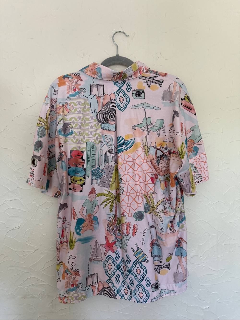 Chico’s Vacation Printed Half Button Shirt Size 2 - Picture 4 of 5
